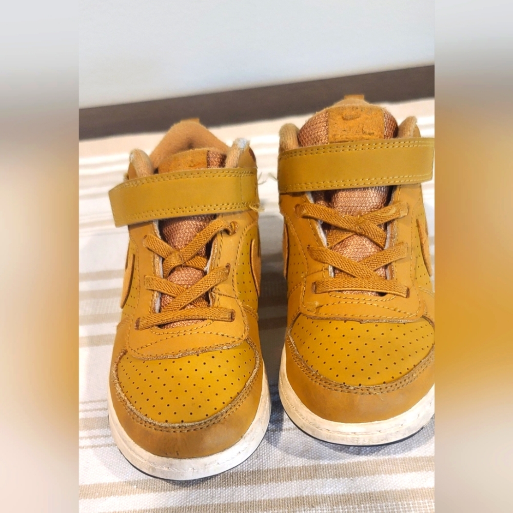 Toddler nike shoes